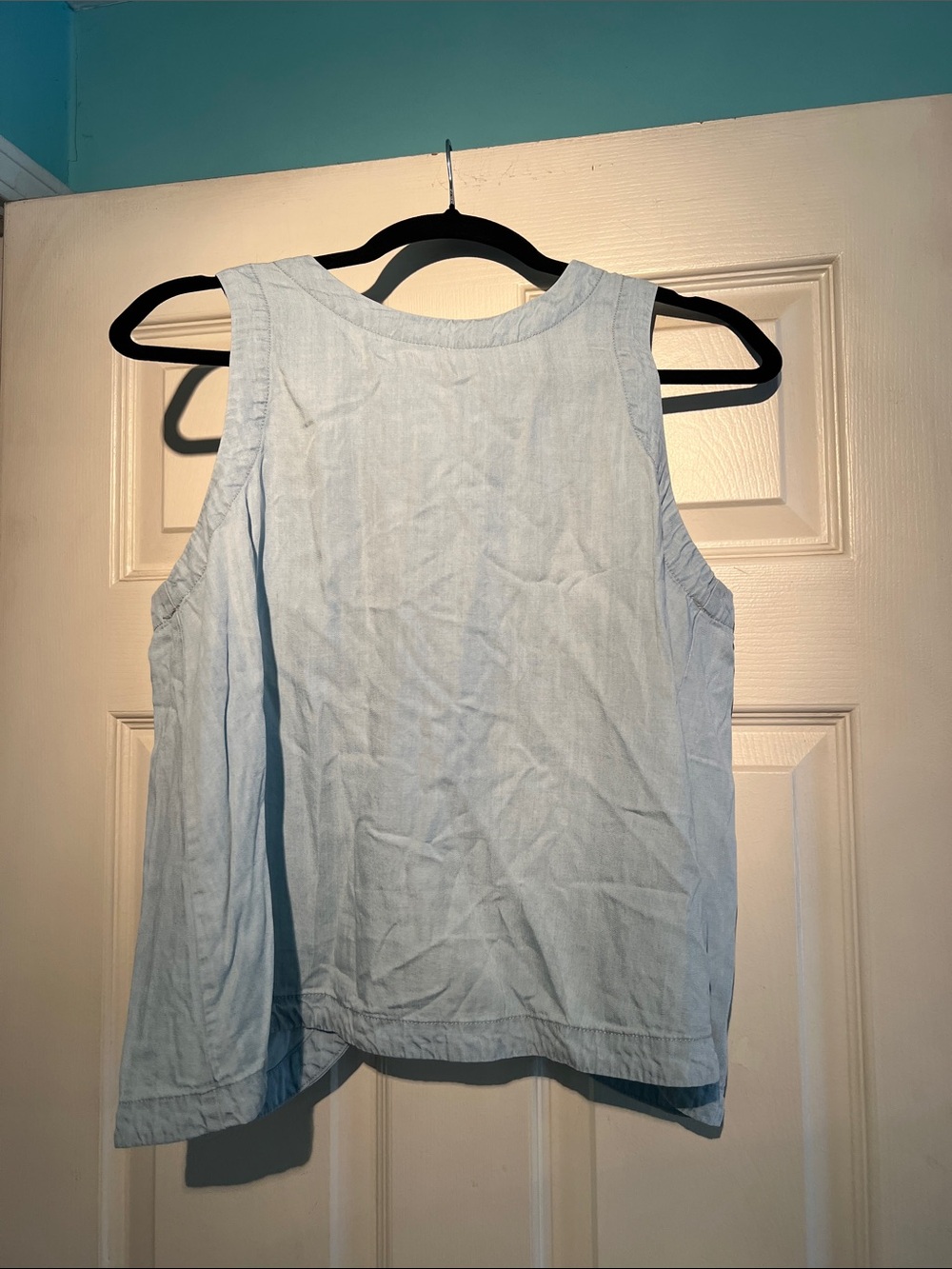 Light Blue chambray Sleeveless Women's Top